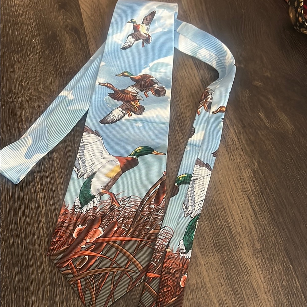 Field & Stream Light Blue Tie with Duck Design - Picture 3 of 4
